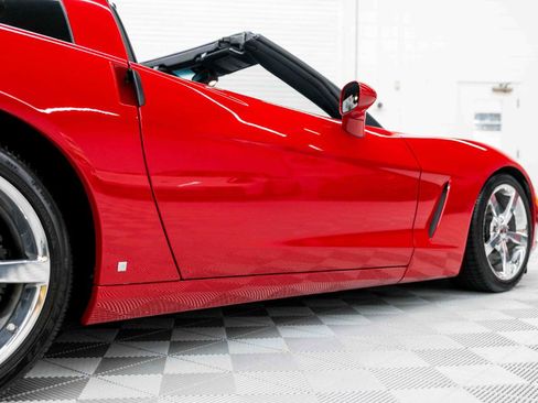Used 2009 Chevrolet Corvette Coupe w/ Z51 Performance Package RWD image 23