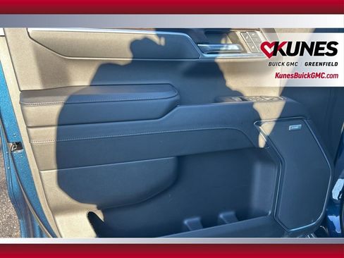 Used 2023 GMC Sierra 1500 SLT w/ SLT Premium Package image 14