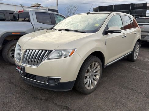 Used 2014 Lincoln MKX Base 4D Sport Utility w/ Equipment Group 101A image 7