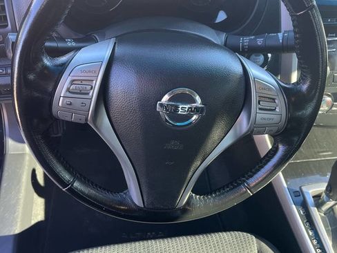 Used 2014 Nissan Altima 2.5 SV w/ Convenience Package image 16