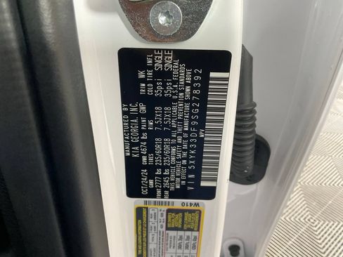 Used 2025 Kia Sportage EX w/ Premium Package FWD image 28