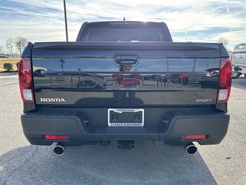 Used 2025 Honda Ridgeline Sport image 7