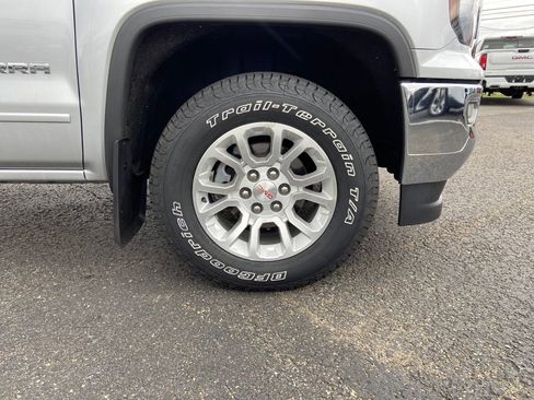 Used 2019 GMC Sierra 1500 SLE w/ SLE Value Package image 9