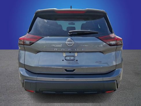 Used 2024 Nissan Rogue S AWD/4WD image 5
