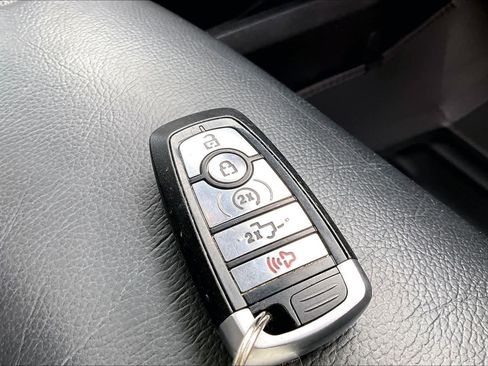 Used 2021 Ford F350 Lariat AWD/4WD image 15