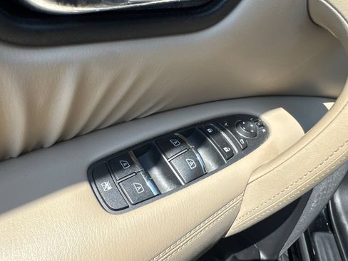 Used 2020 Nissan Armada SL w/ Premium Package AWD/4WD image 21