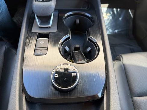 Used 2023 Nissan Rogue SV w/ SV Premium B Package image 27