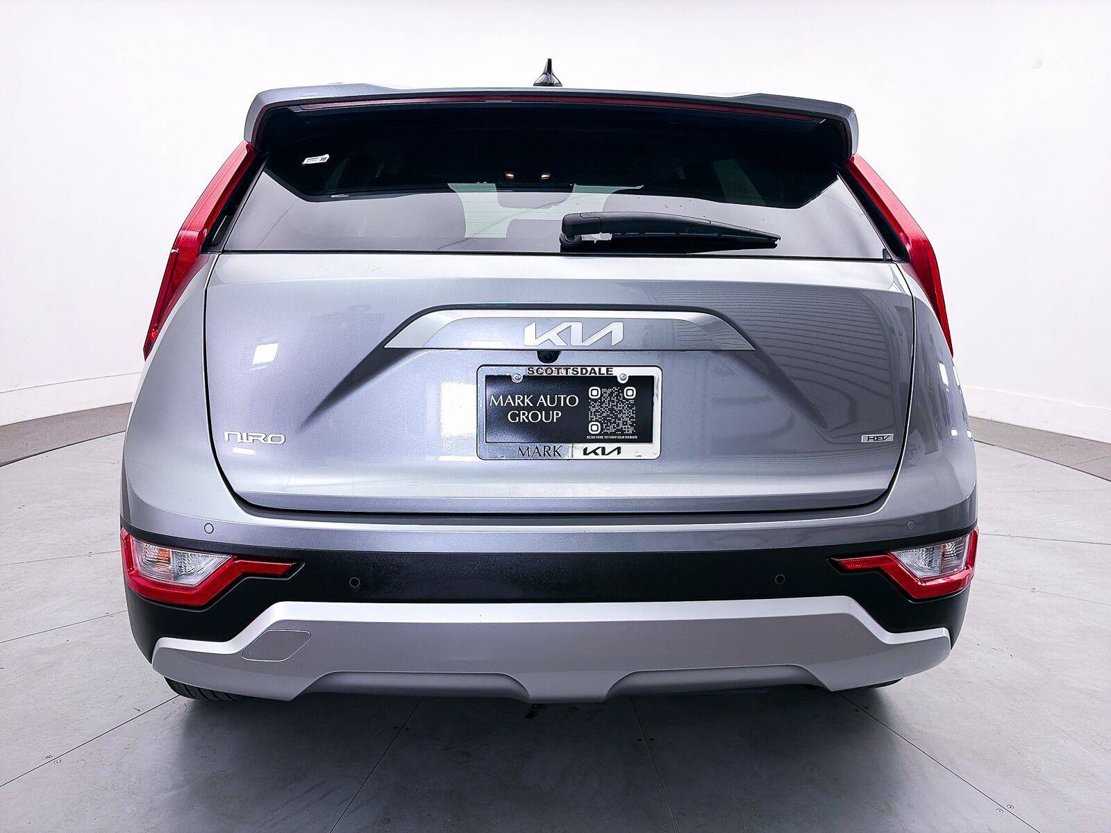 Used 2025 Kia Niro EX FWD image 14
