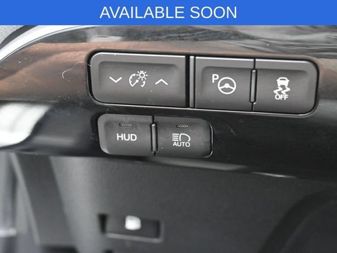 Used 2018 Toyota Prius Four w/ Advanced Technology Package FWD image 14