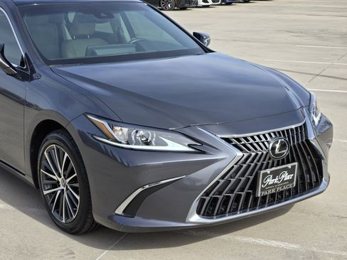 Certified 2023 Lexus ES 350 w/ Premium Package image 10