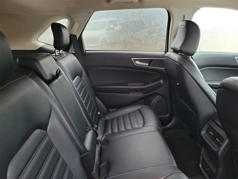 Used 2024 Ford Edge SEL image 32