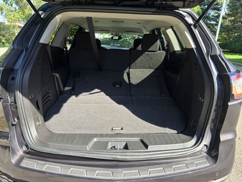 Used 2015 Chevrolet Traverse LT image 14