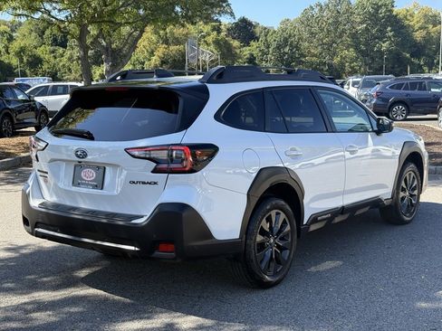 Certified 2023 Subaru Outback Onyx Edition image 6