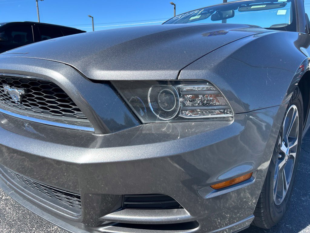 Used 2013 Ford Mustang Premium RWD image 6