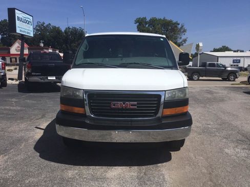 Used 2014 GMC Savana 2500 RWD image 8
