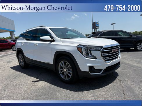 Used 2022 GMC Terrain SLT w/ Infotainment Package II FWD image 3