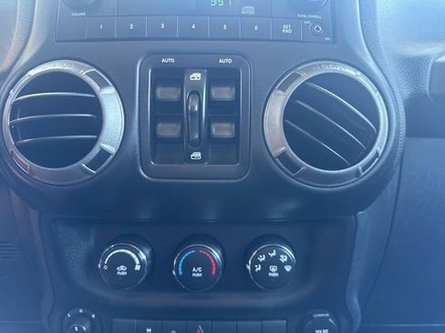 Used 2016 Jeep Wrangler Unlimited Sport w/ Quick Order Package 24S AWD/4WD image 14