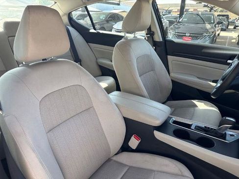 Certified 2025 Nissan Altima 2.5 SV FWD image 17