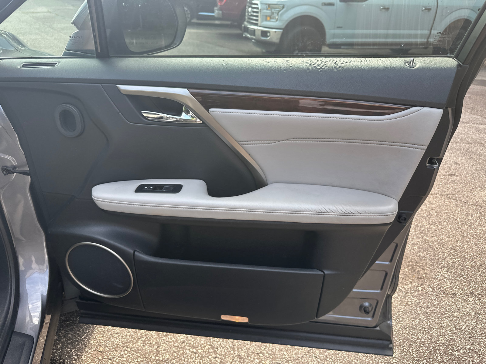 Used 2017 Lexus RX 350 FWD w/ Premium Package image 16