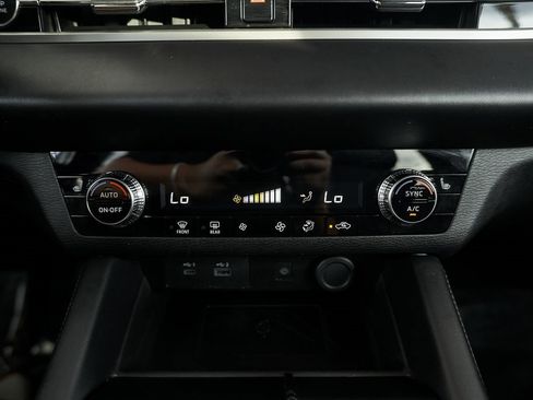 Used 2024 Mitsubishi Outlander SE image 54