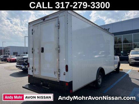 Used 2023 Chevrolet Express 3500 w/ Power Convenience Package RWD image 4