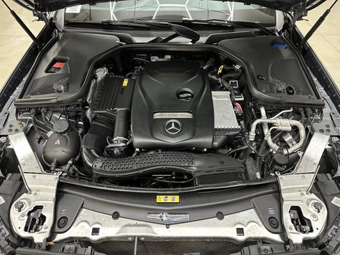 Used 2018 Mercedes-Benz E 300 4MATIC image 7