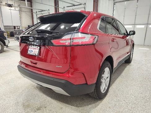 Used 2024 Ford Edge SEL w/ Convenience Package AWD/4WD image 4