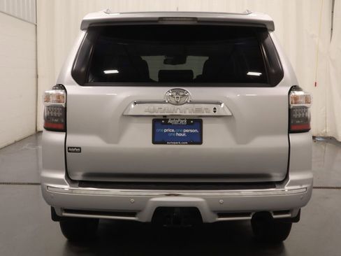 Used 2021 Toyota 4Runner Limited AWD/4WD image 8