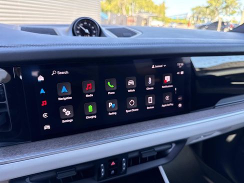 Certified 2025 Porsche Cayenne S image 53