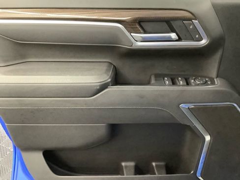 Used 2025 Chevrolet Silverado 1500 LT image 9