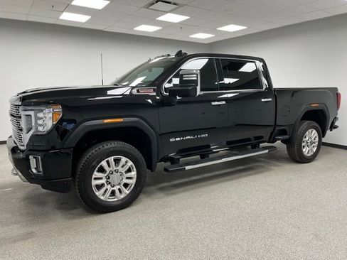 Used 2022 GMC Sierra 3500 Denali w/ Denali Ultimate Package AWD/4WD image 6