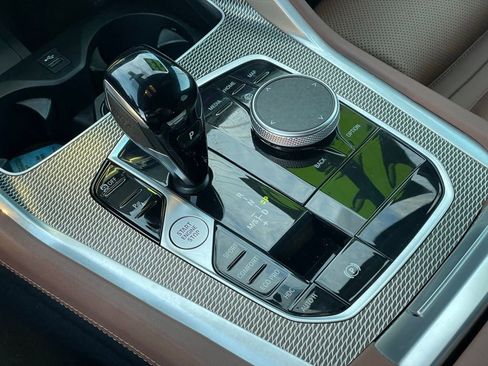 Used 2023 BMW X6 xDrive40i w/ M Sport Package image 24