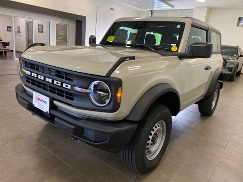 New 2025 Ford Bronco 2-Door AWD/4WD image 11