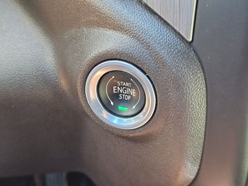 Certified 2019 GMC Sierra 1500 Denali w/ Denali Ultimate Package AWD/4WD image 19
