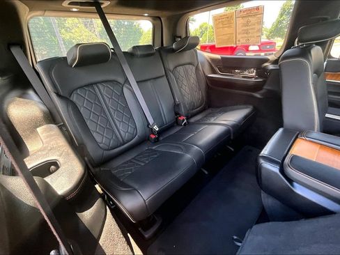 Used 2022 Jeep Grand Wagoneer Series III w/ Rear-Seat Entertainment Group AWD/4WD image 28
