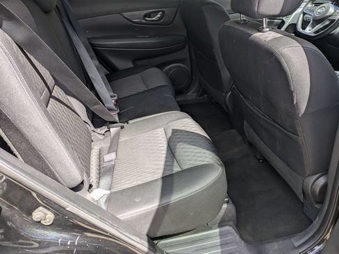 Used 2020 Nissan Rogue SV AWD/4WD image 25