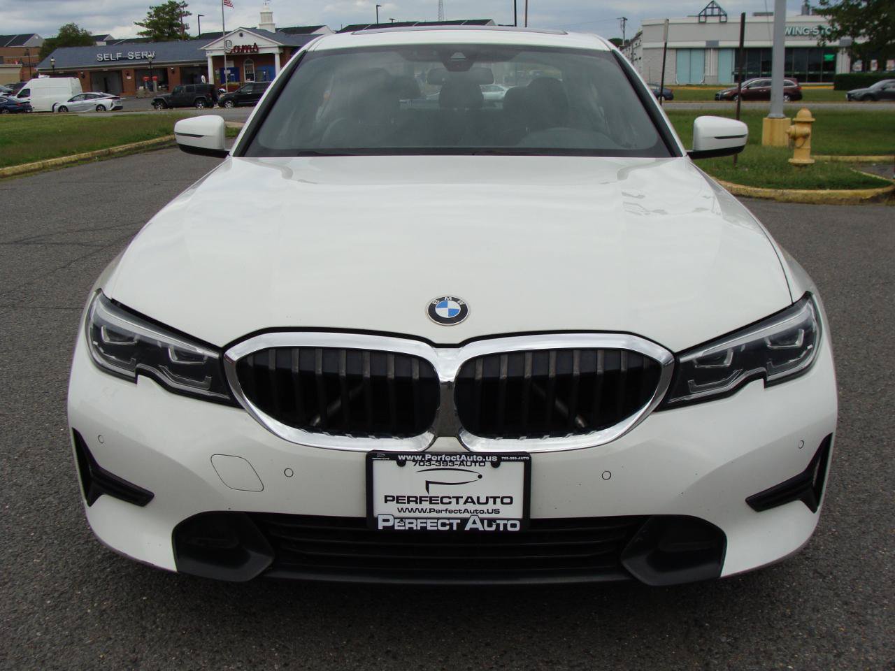 Used 2019 BMW 330i xDrive Sedan AWD/4WD image 2