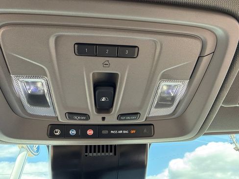 Used 2025 Chevrolet Silverado 3500 LT AWD/4WD image 19