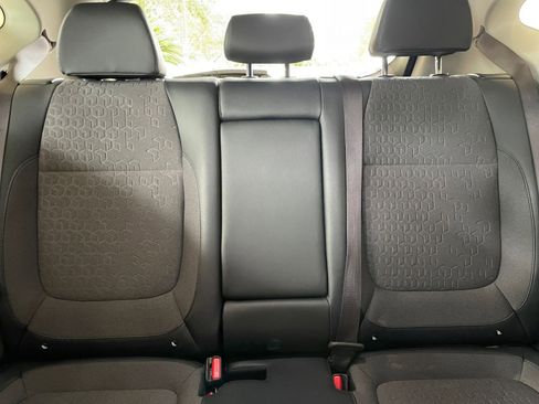 Used 2025 Kia Seltos S image 33