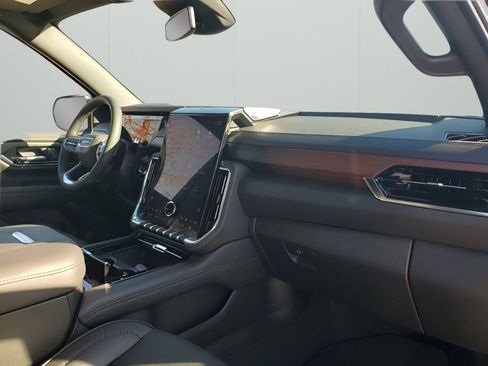 New 2026 GMC Yukon Denali w/ Sun & Power Step Package image 14