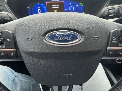 Used 2020 Ford Escape SE Sport image 20