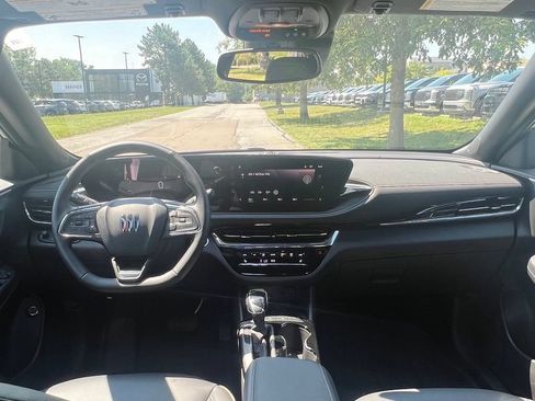 Used 2026 Buick Envista Avenir FWD image 3