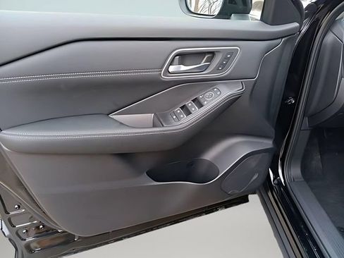 New 2026 Nissan Rogue Platinum w/ Platinum Premium Package AWD/4WD image 9