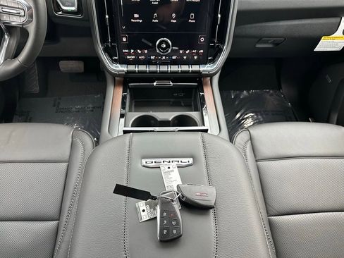 New 2026 GMC Yukon Denali w/ Sun & Power Step Package image 21