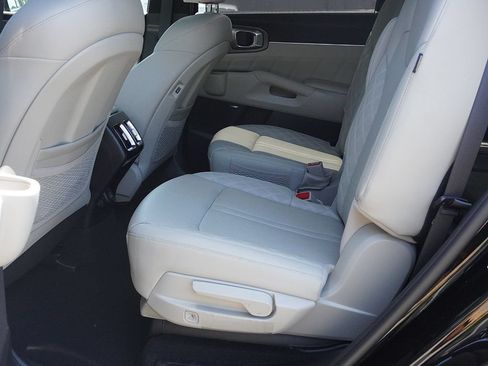 Used 2025 Kia Sorento SX Prestige AWD/4WD image 39