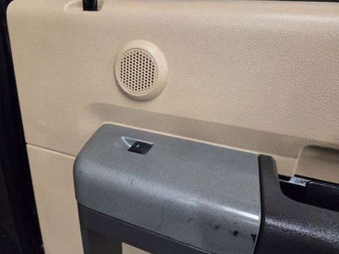 Used 2014 Ford F250 Lariat w/ Lariat Ultimate Package AWD/4WD image 38