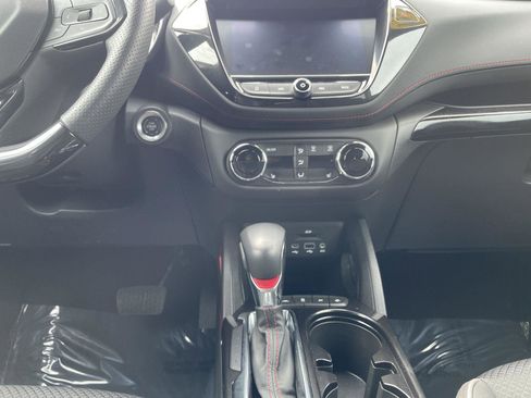 Used 2022 Chevrolet TrailBlazer RS w/ Technology Package image 27