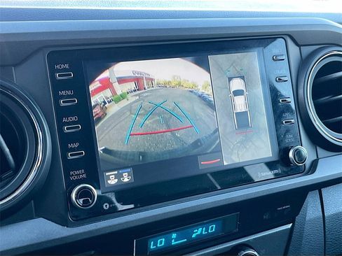 Used 2023 Toyota Tacoma TRD Sport image 13