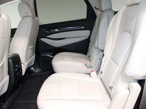 Used 2024 Buick Enclave Essence w/ Sport Touring Edition image 23