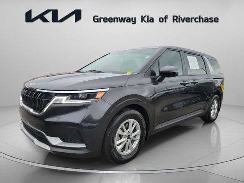 Certified 2024 Kia Carnival LX image 3